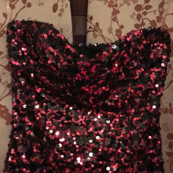 Trixxi Dresses & Skirts - Strapless Black and Pink Sequin Dress Size 3